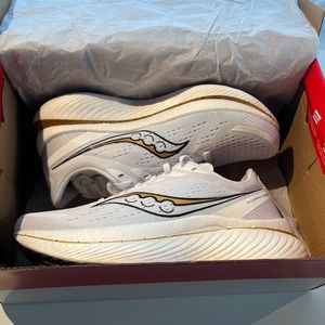 NEW! Endorphin Speed 3’s | Women’s 8.5 | White & Gold